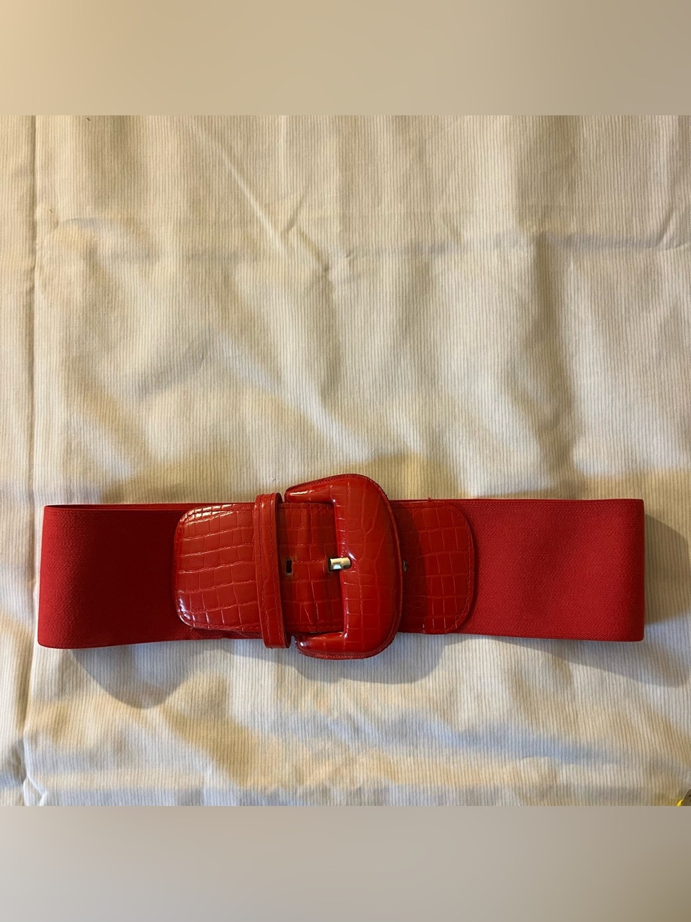 Vintage 80’s Red Wide Elastic Waist Belt with Croc-Textured Buckle